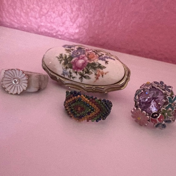 Jewelry Bundle, Rings, Necklaces, Bracelets Including Vintage Tweety Bird Box - Picture 8 of 16